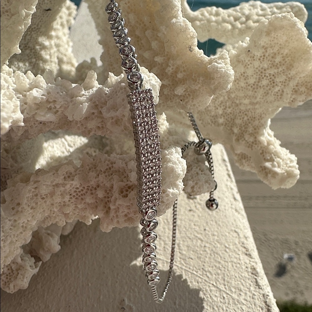 Elegant Tennis Diamond like Silver Bracelet tennis like